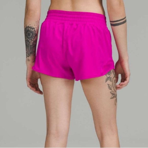 Lululemon Hotty Hot High-Rise Lined Short 2.5"
Purple Highlight - Picture 4 of 13